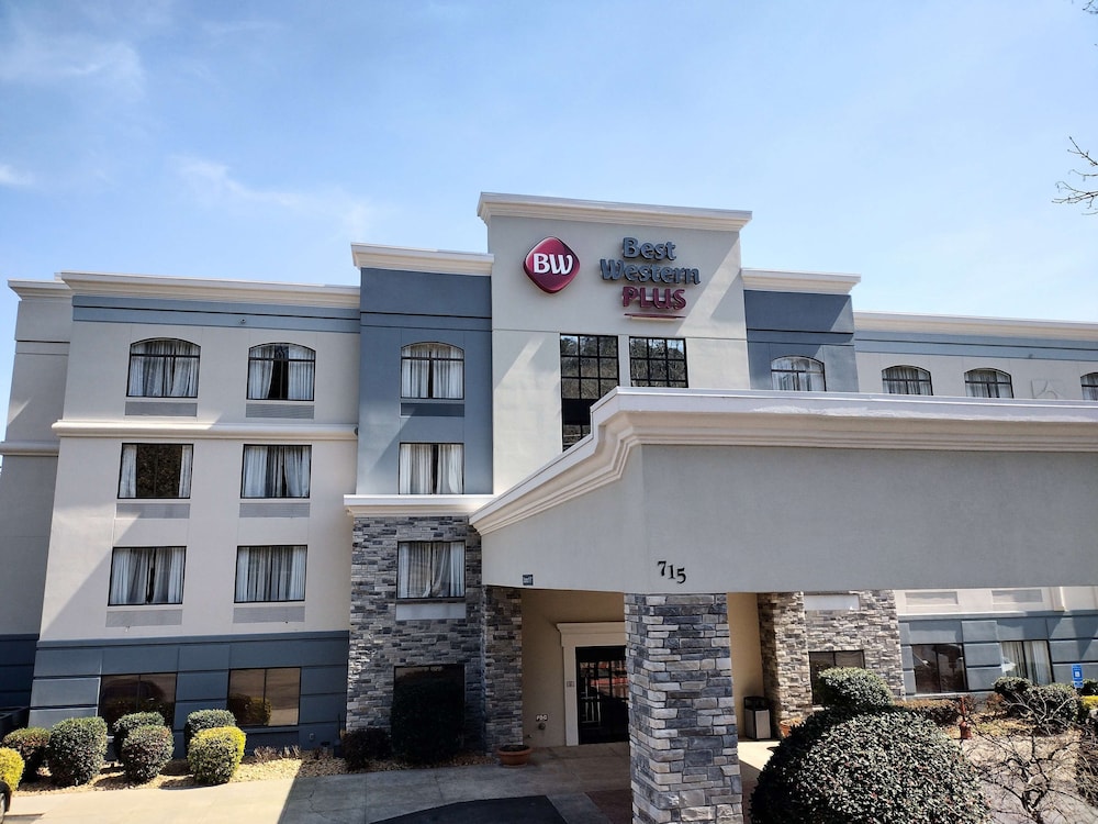 Best Western Plus Dalton Inn 1/38