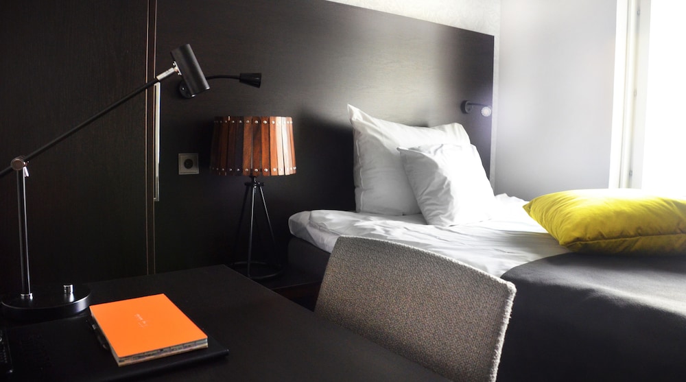 Home Hotel Plaza 6/40