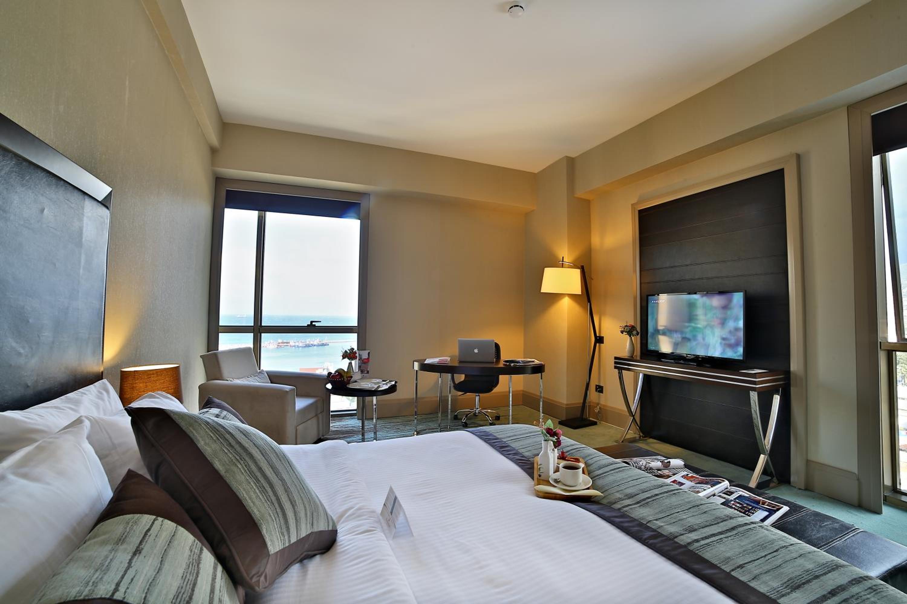 Deluxe, King Bed, Sea View