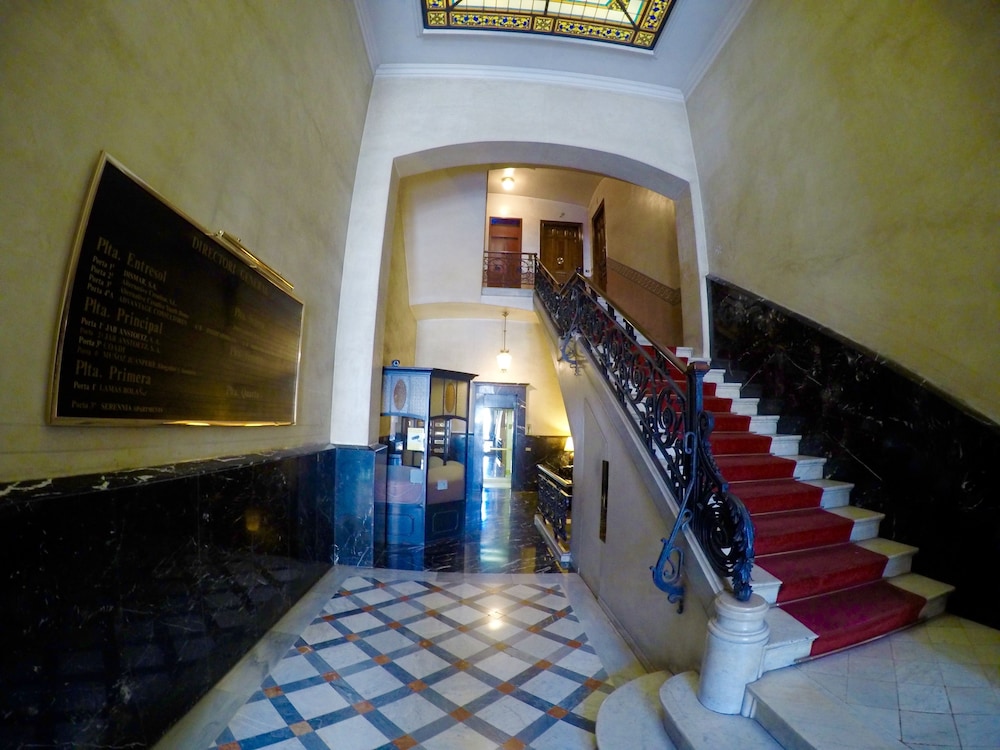 Alternative Creative Youth Hostel Barcelona 26/50