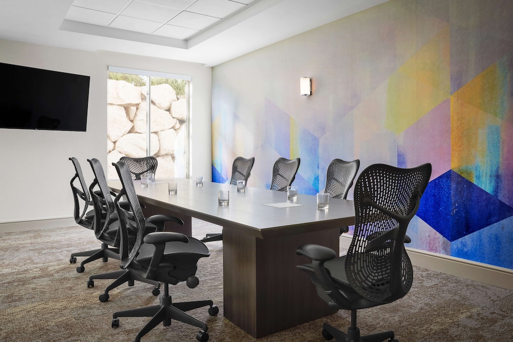 Hilton Garden Inn Las Vegas/Henderson 42/58