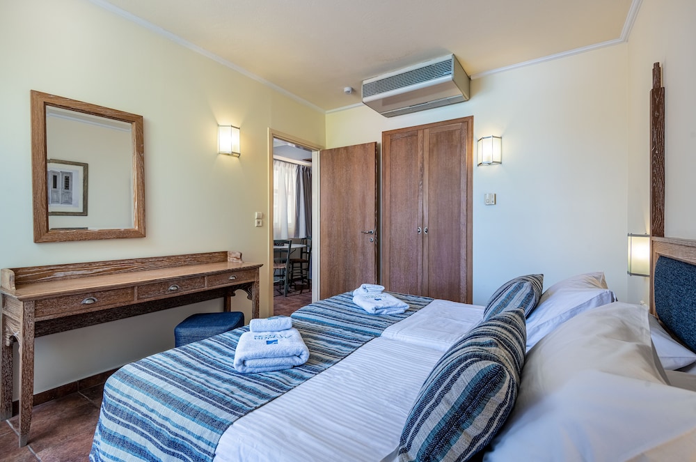 شقة بسريرين منفصلين مع سرير سحّاب إضافي مع أريكة، Aegean Houses 5/10