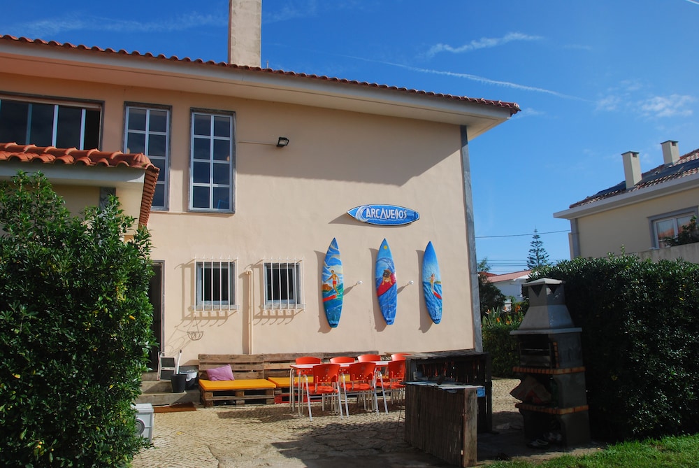 Carcavelos Surf Hostel 1/31