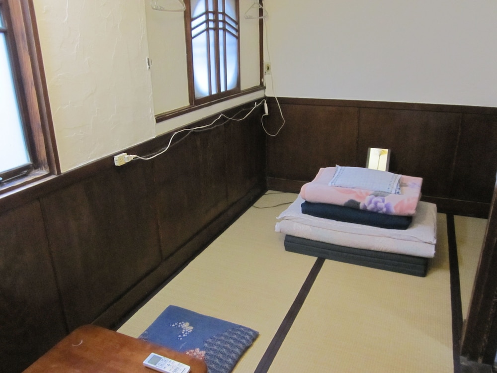 Taito Ryokan 8/43