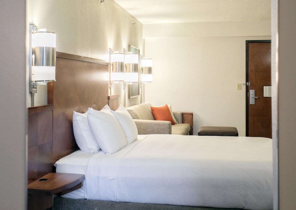 Hyatt Place Nashville/Franklin/Cool Springs 25/77