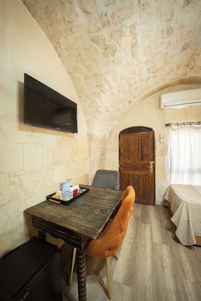 Karagul Otel 32/50