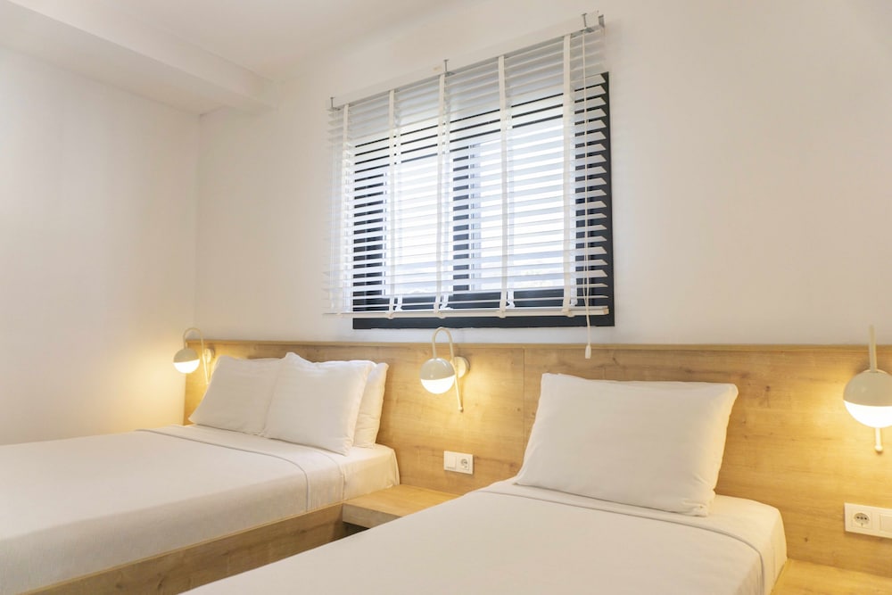 1 Bedroom, Family Suite, Double Bed, Sofa, Kitchenette, Courtyard Area