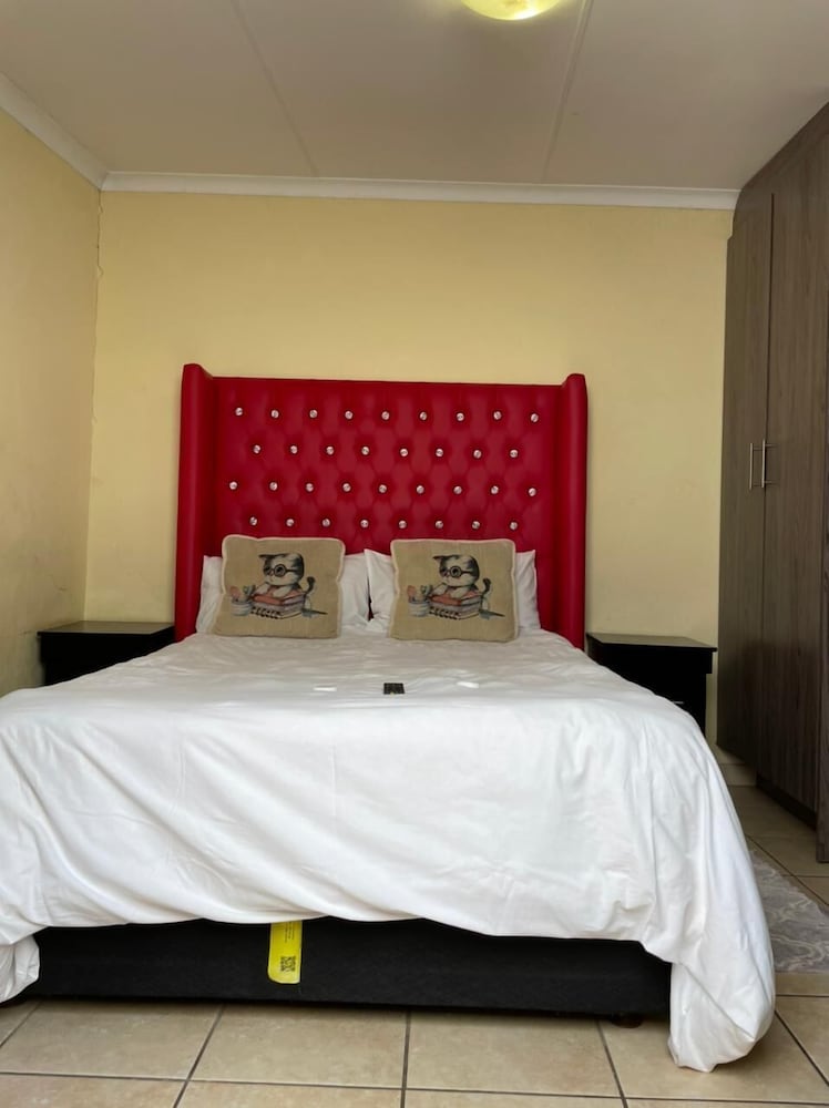 Pale Bohemia B&B 8/35