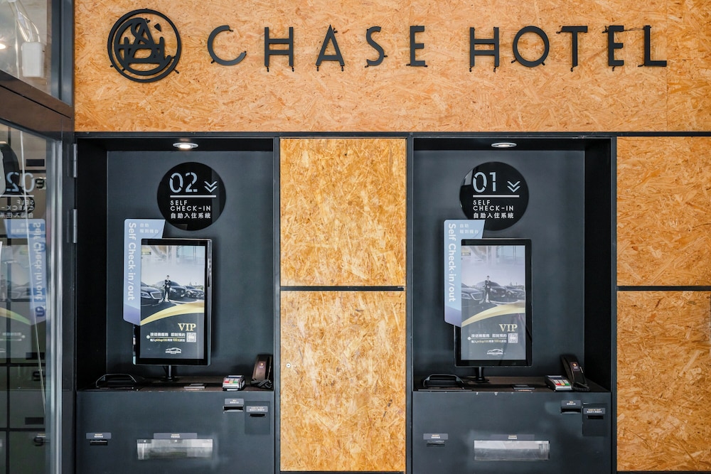 CHASE WALKER HOTEL 44/70