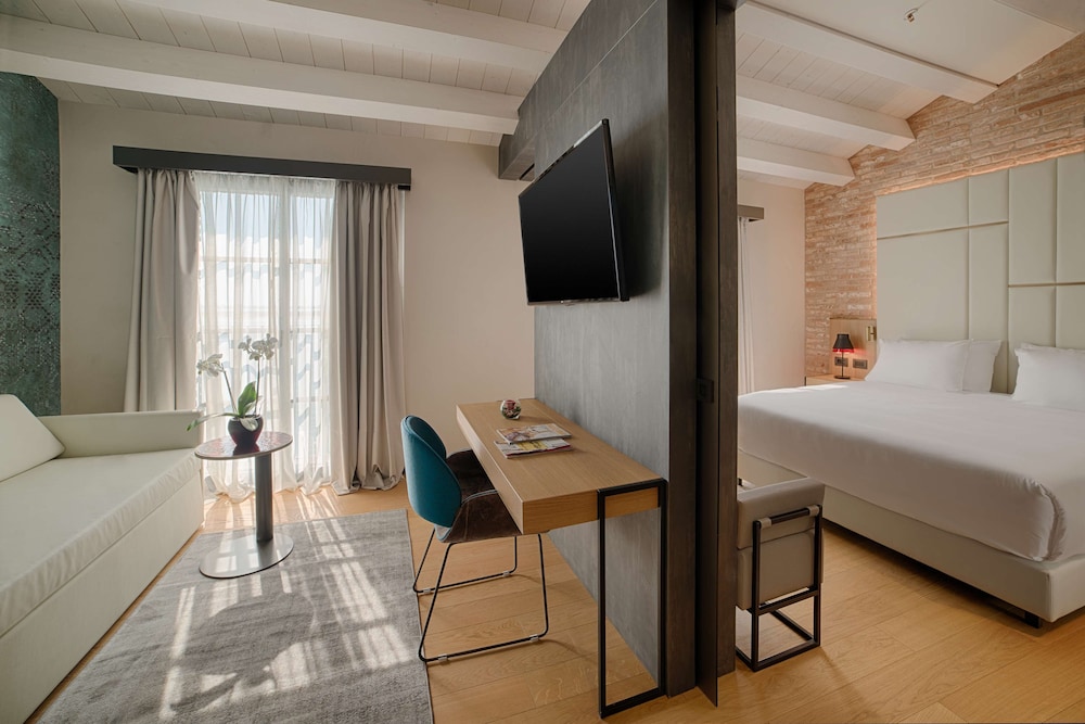Suite, Twin Beds, Lagoon View، Nh Collection Venezia Murano Villa 5/8