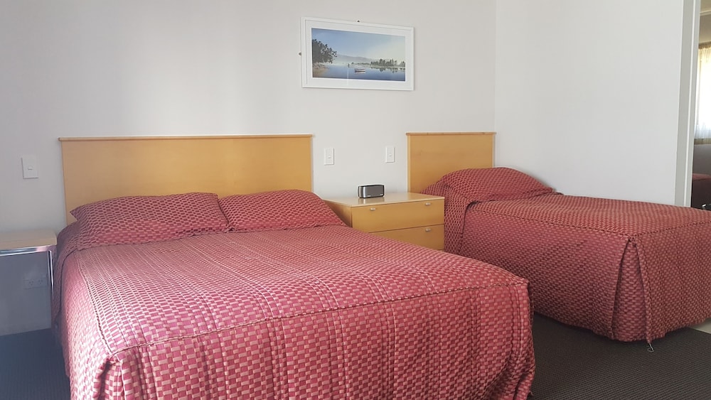Apollo Lodge Motel 27/33