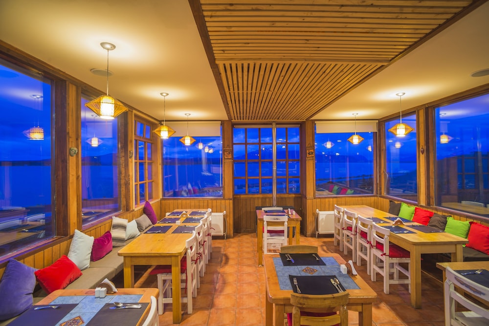 Weskar Patagonia Lodge 31/44
