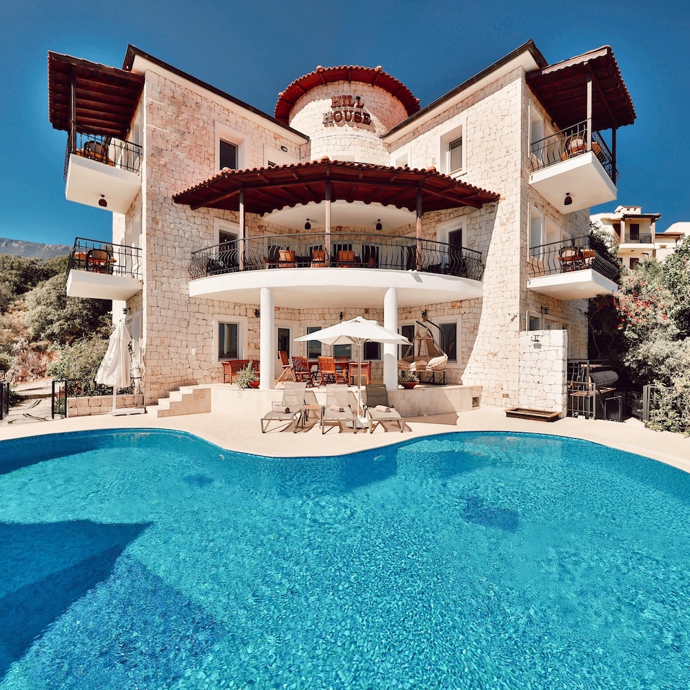 Hill House - Adults Only 44/50