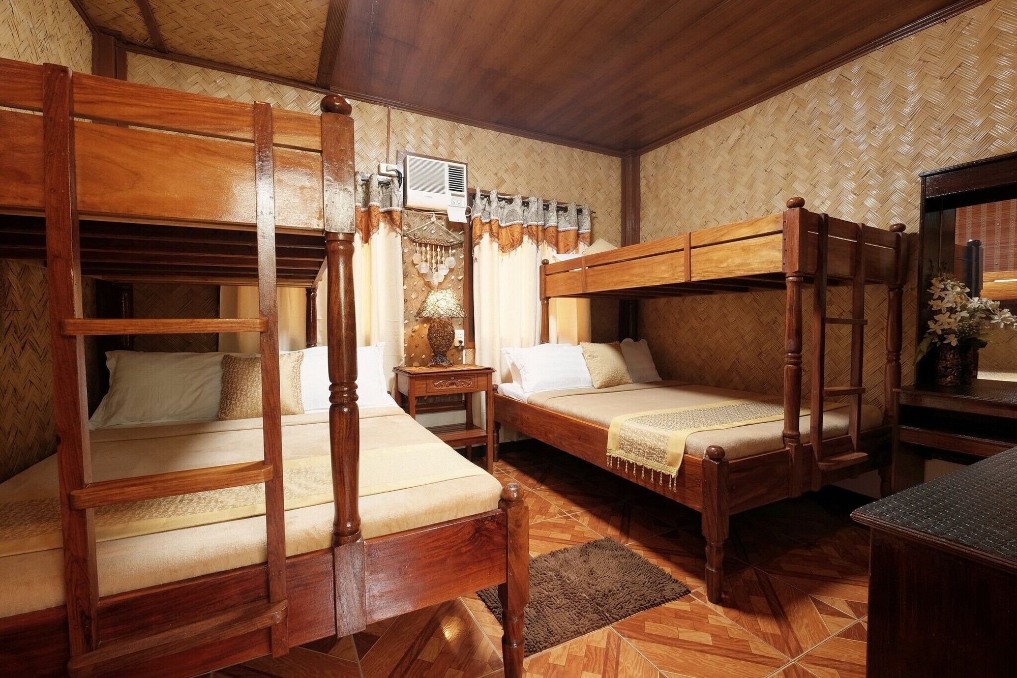 LOFT, DELUXE, FAMILY, VILLA, SINGLE