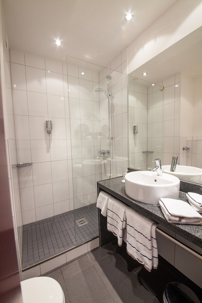 Novina Hotel Tillypark 26/71