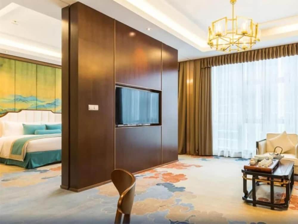 Junluxe Meizhou Island Iecc 37/43
