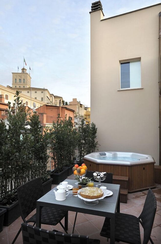 Trevi Palace Luxury Inn 45/54