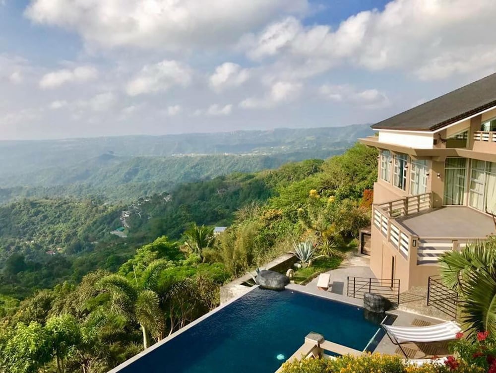 The Oriental Luxury Suites Tagaytay 47/50