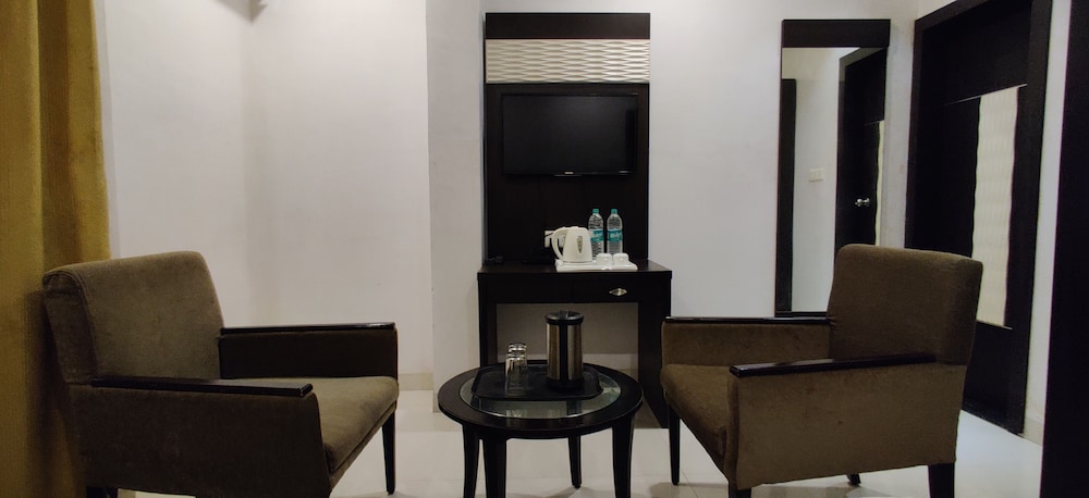 Anchal Villa 35/39