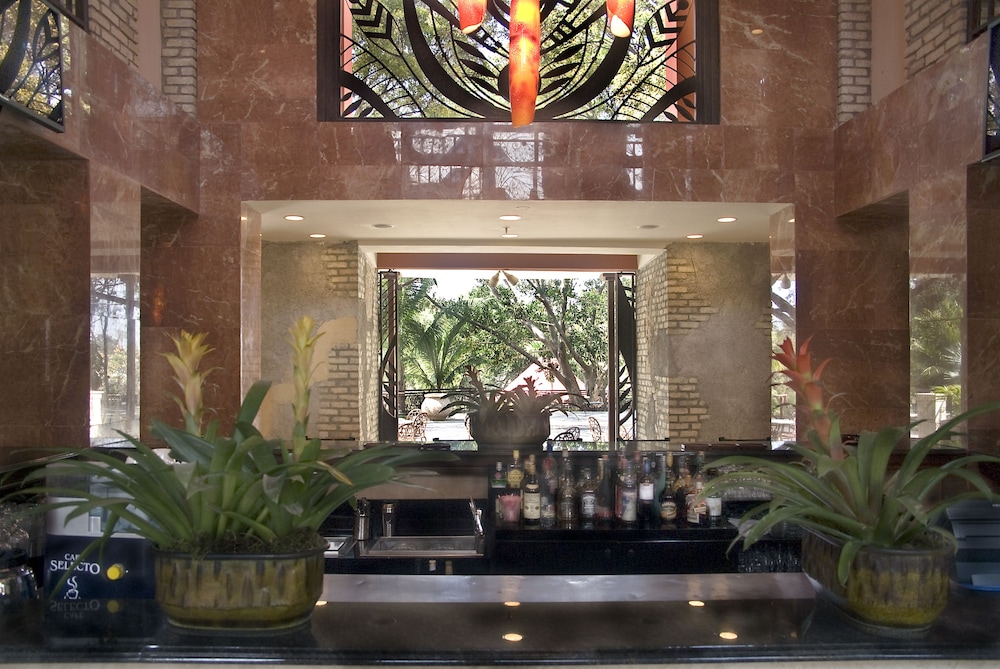 KARIBE HOTEL 32/42