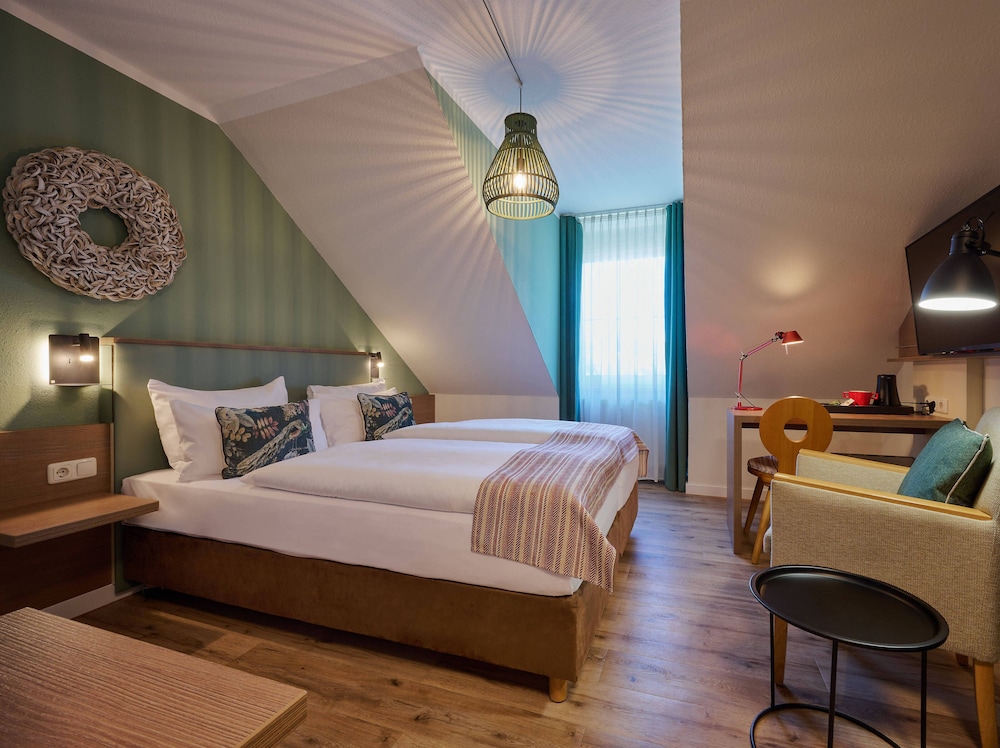 COMFORT, DOUBLE BED