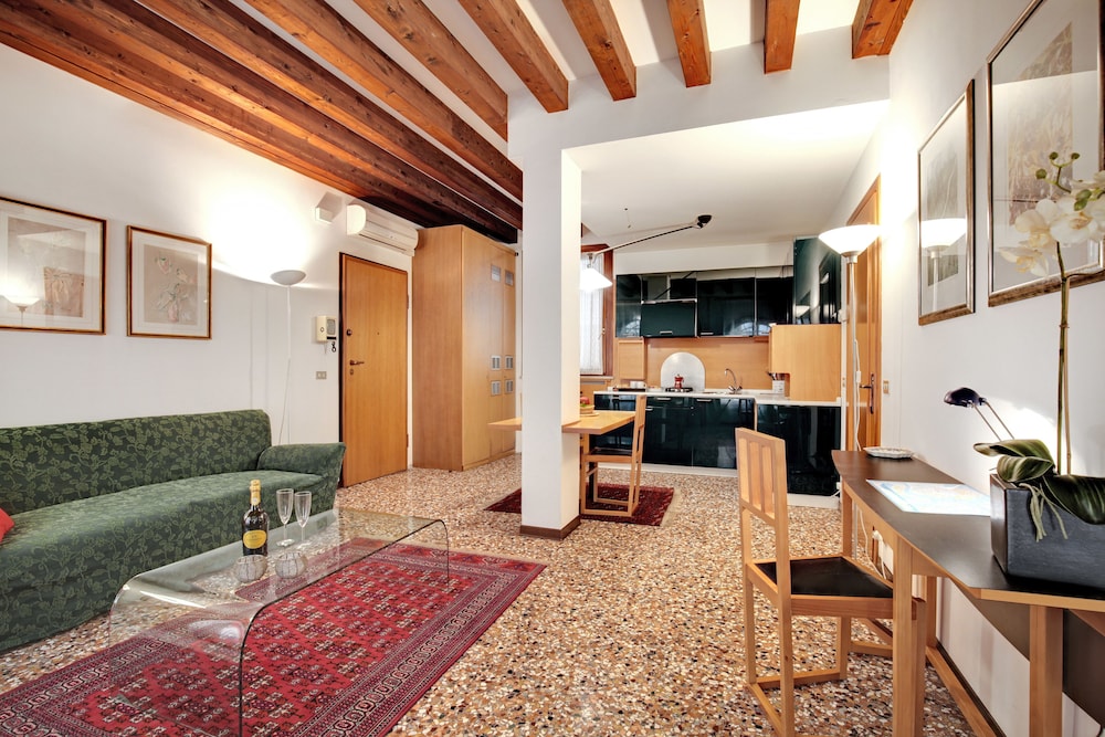 Saint Mark's Apartment Venice 8/12