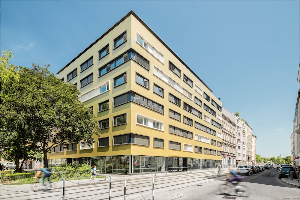 myNext - Hotel Leo 31/37