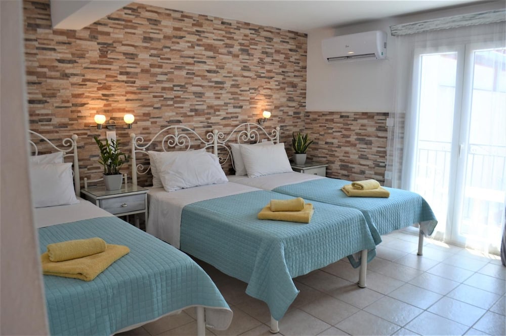 Kastro Hotel 15/50