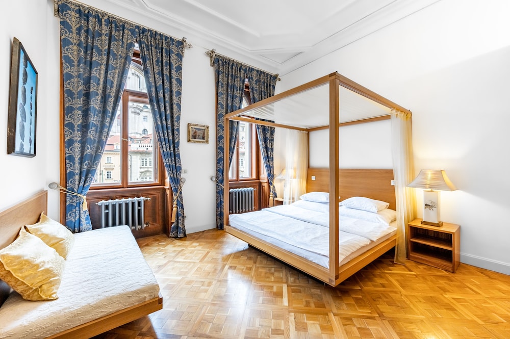 2 BEDROOMS, SUPERIOR, APARTMENT