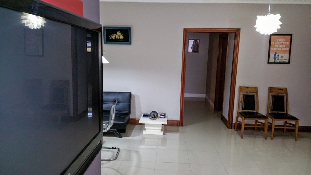 Modern London Decor Guest Apartments 25/50