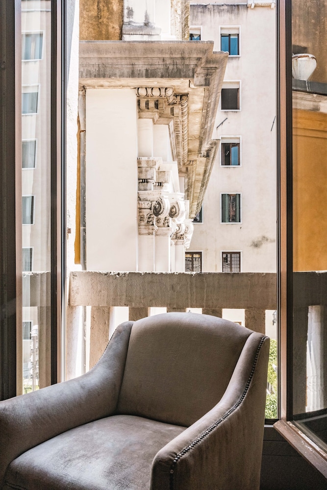 Hotel Dei Dragomanni 39/50