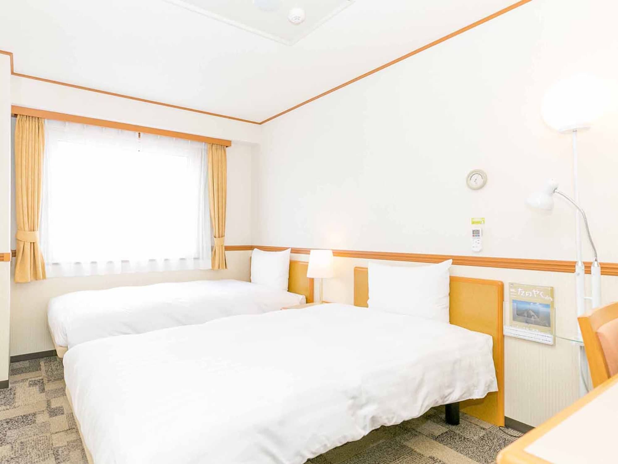 STANDARD, TWIN BEDS
