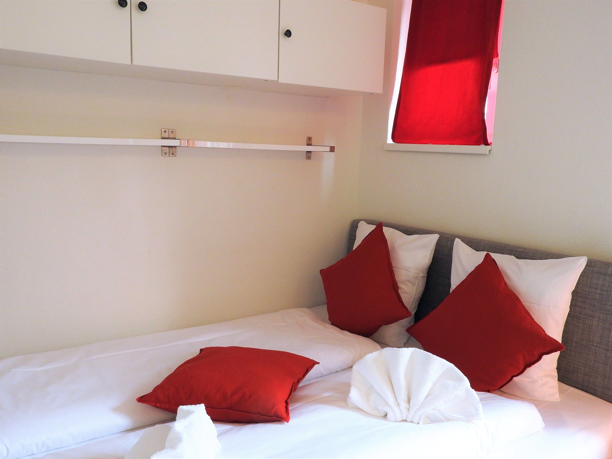 CLASSIC, DOUBLE BED