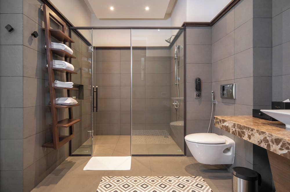 Senna Hue Hotel 48/50