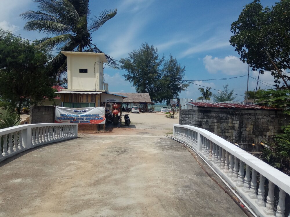 Hello Bintan Beach Cottages 32/49