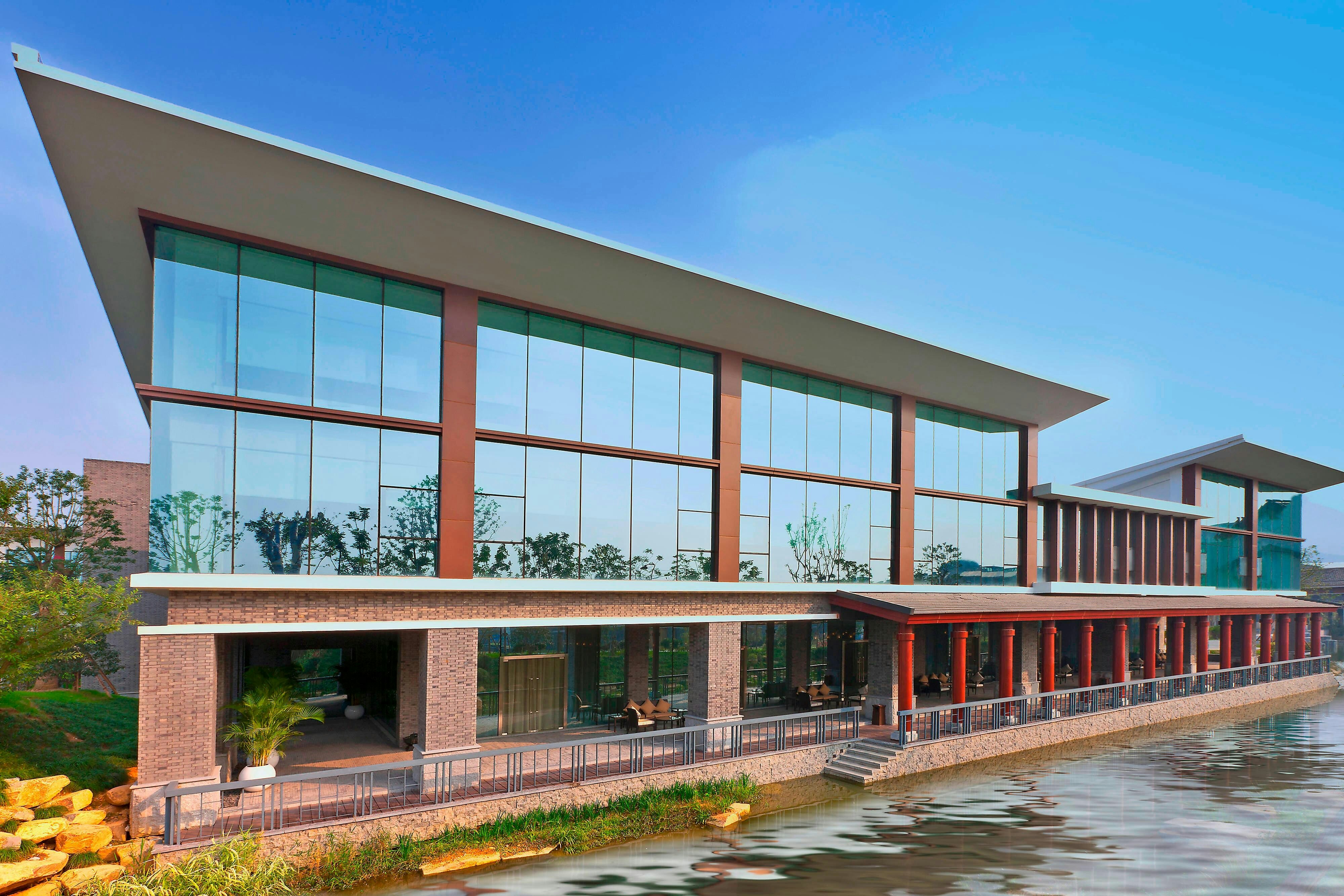 Sheraton Grand Hangzhou Wetland Park Resort 13/13