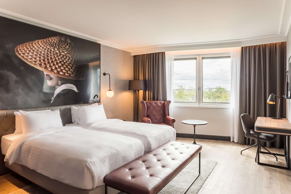 Radisson Red London Heathrow 14/64