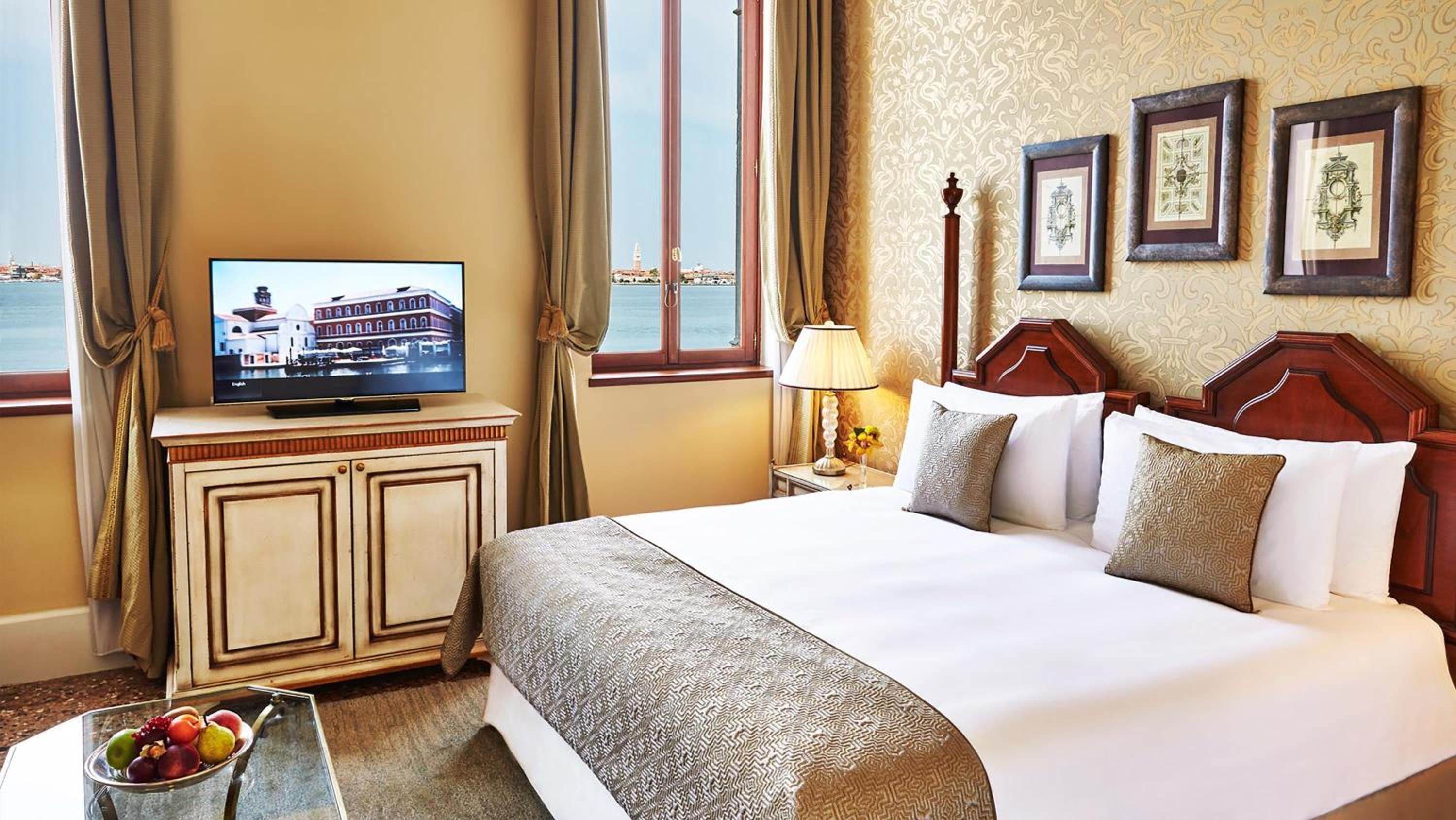 Deluxe Room Lagoon View (C1d)