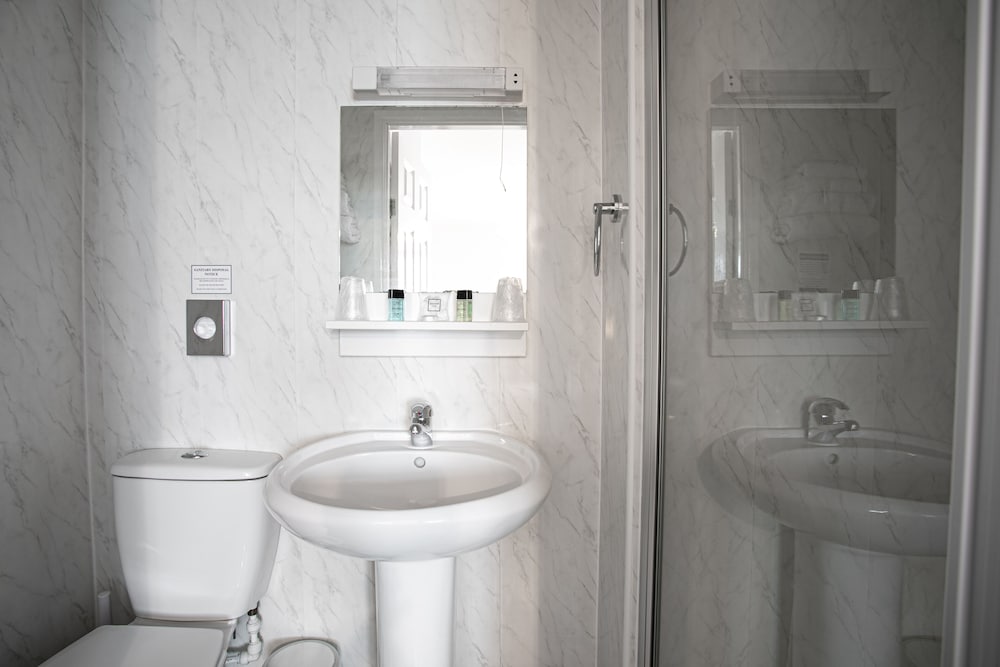 Trelawney Hotel B B Guest House 43/50