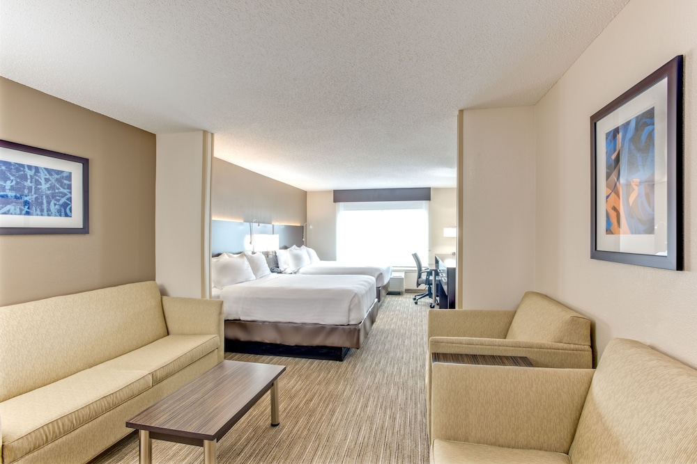 Holiday Inn Express Hotel & Suites Bethlehem 14/72