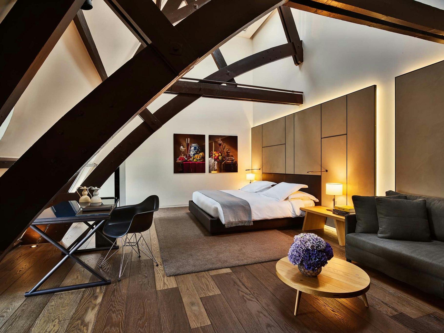 Tower, Suite, King Bed