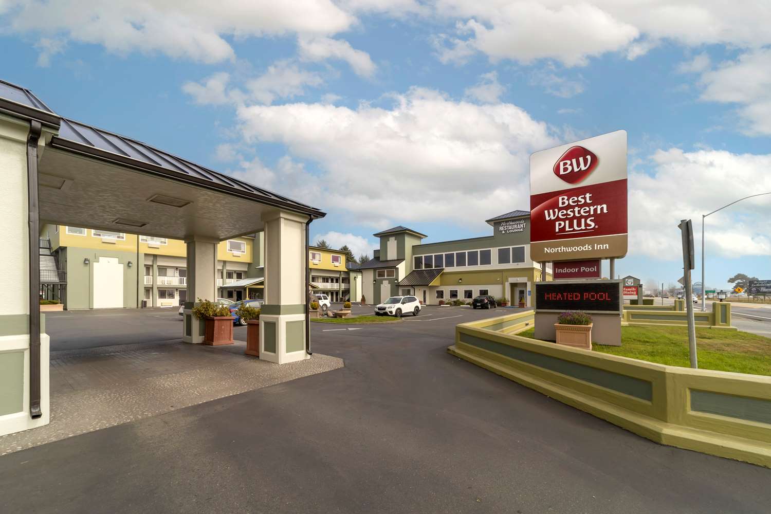 Best Western Plus Northwoods Inn 75/80