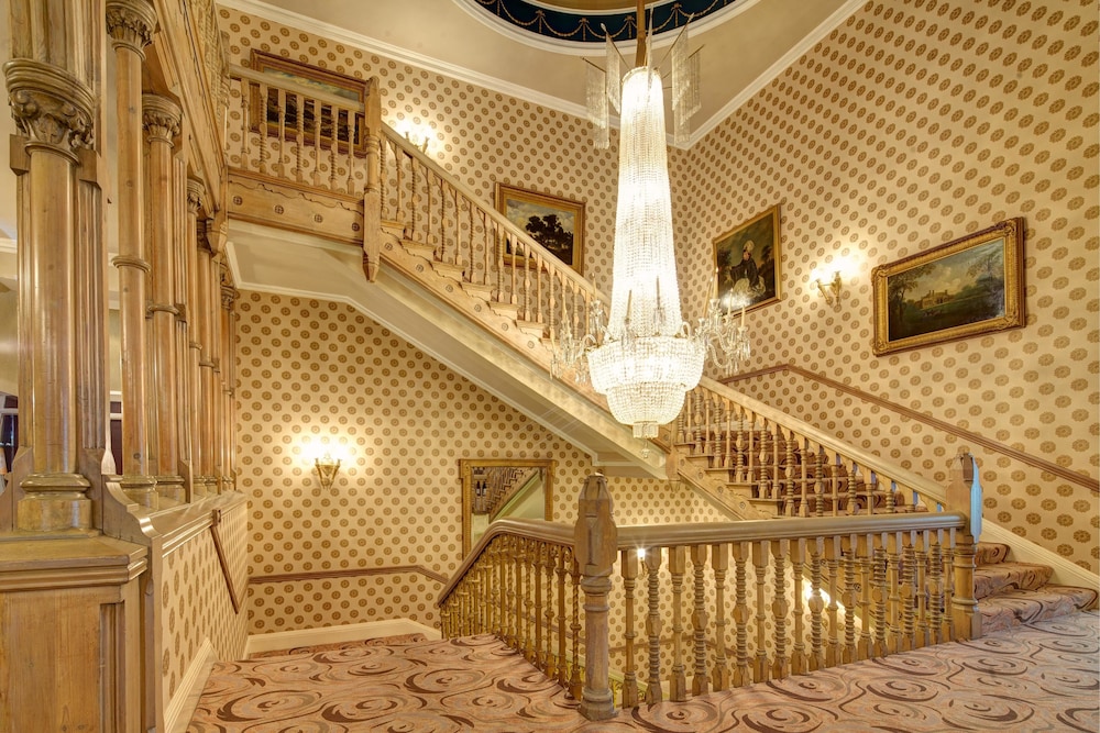 Chester Grosvenor And Spa 32/50