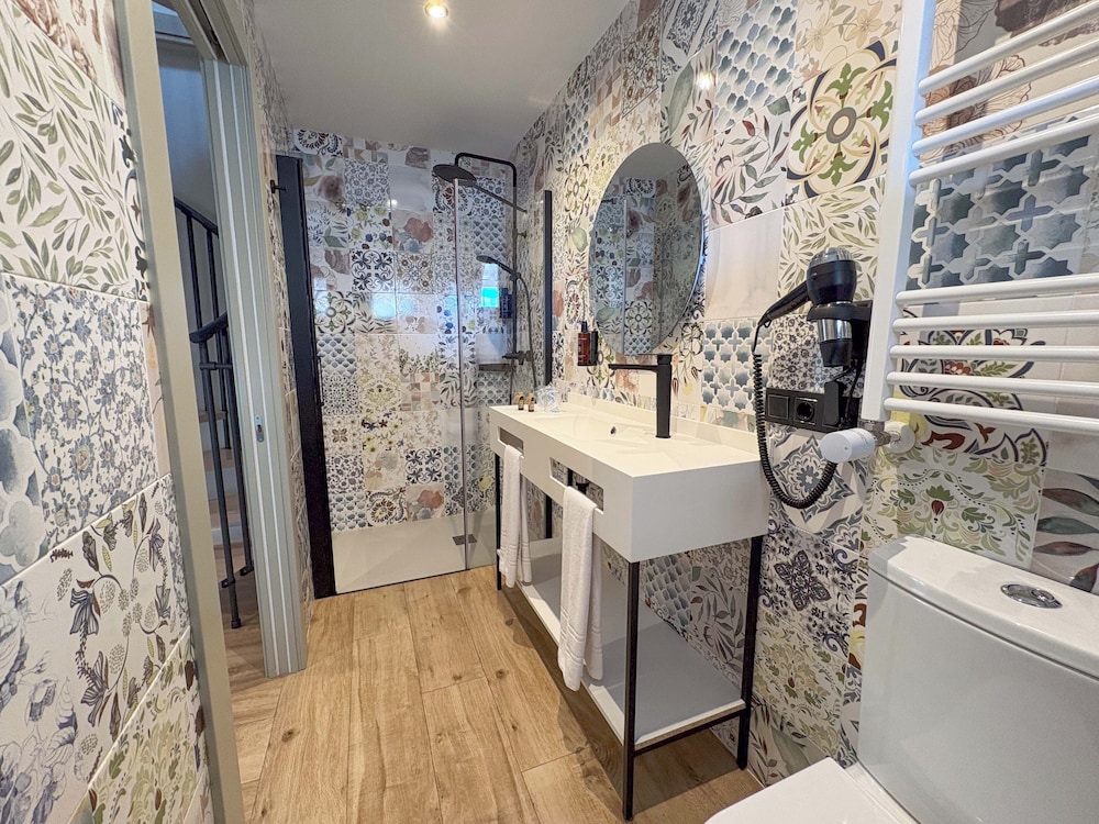 HOTEL BOUTIQUE ADEALBA BADAJOZ 31/32