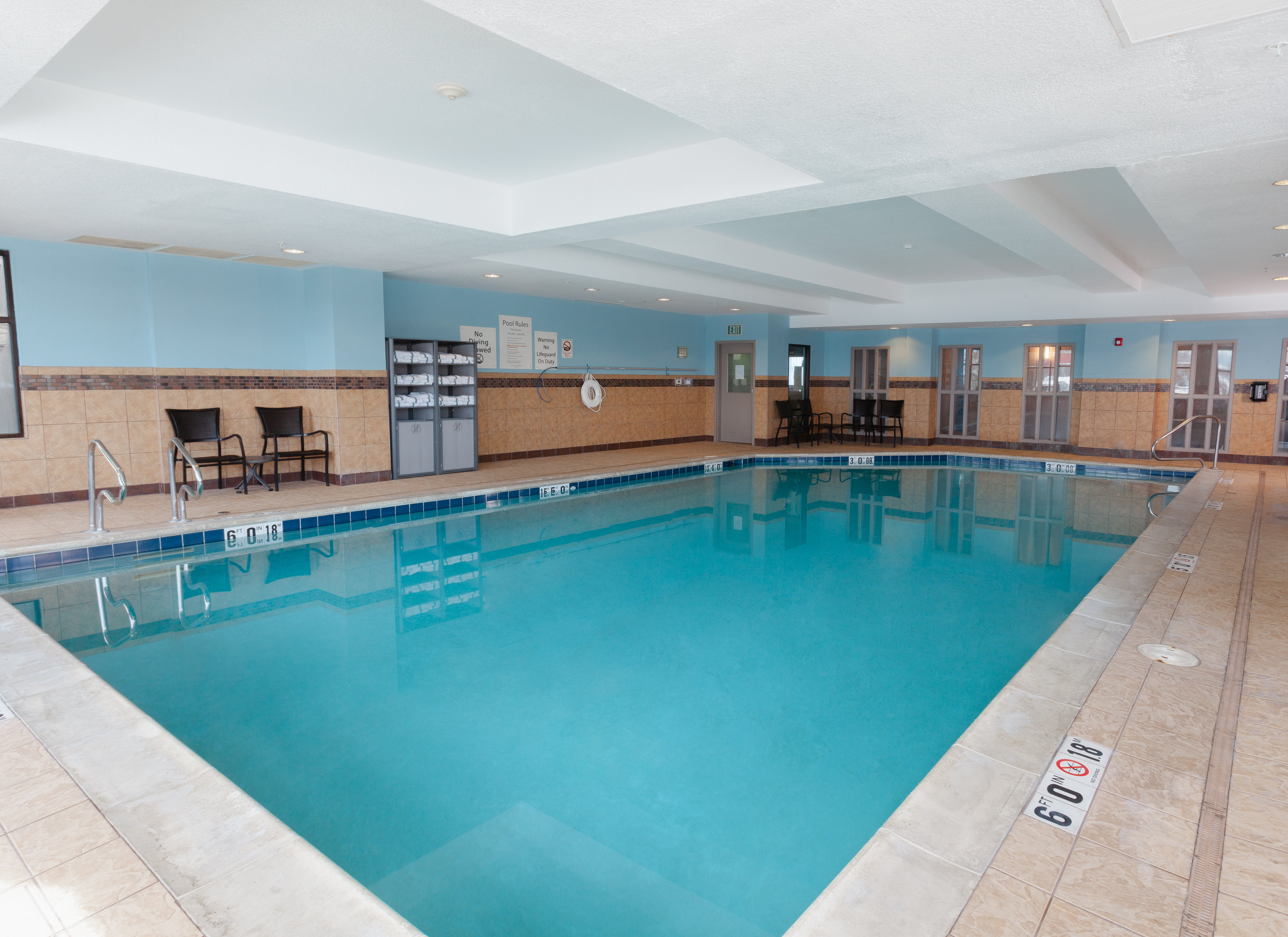 Holiday Inn Express Hotel Suites Logan 55/79