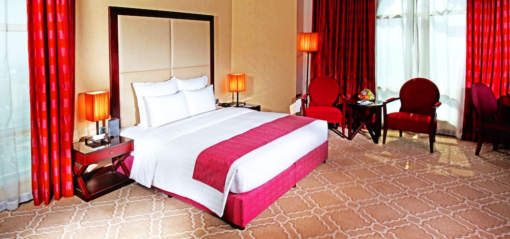 Grand Regal Hotel 14/60