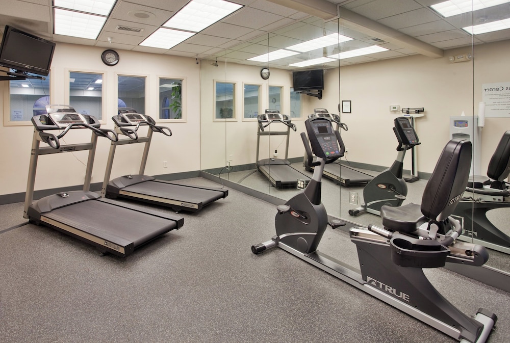 Holiday Inn Express Hotel Suites Beatrice 39/76