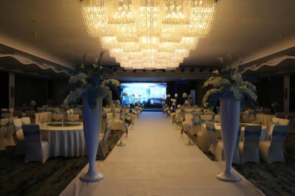 Jurong Shuguang International Hotel 36/41