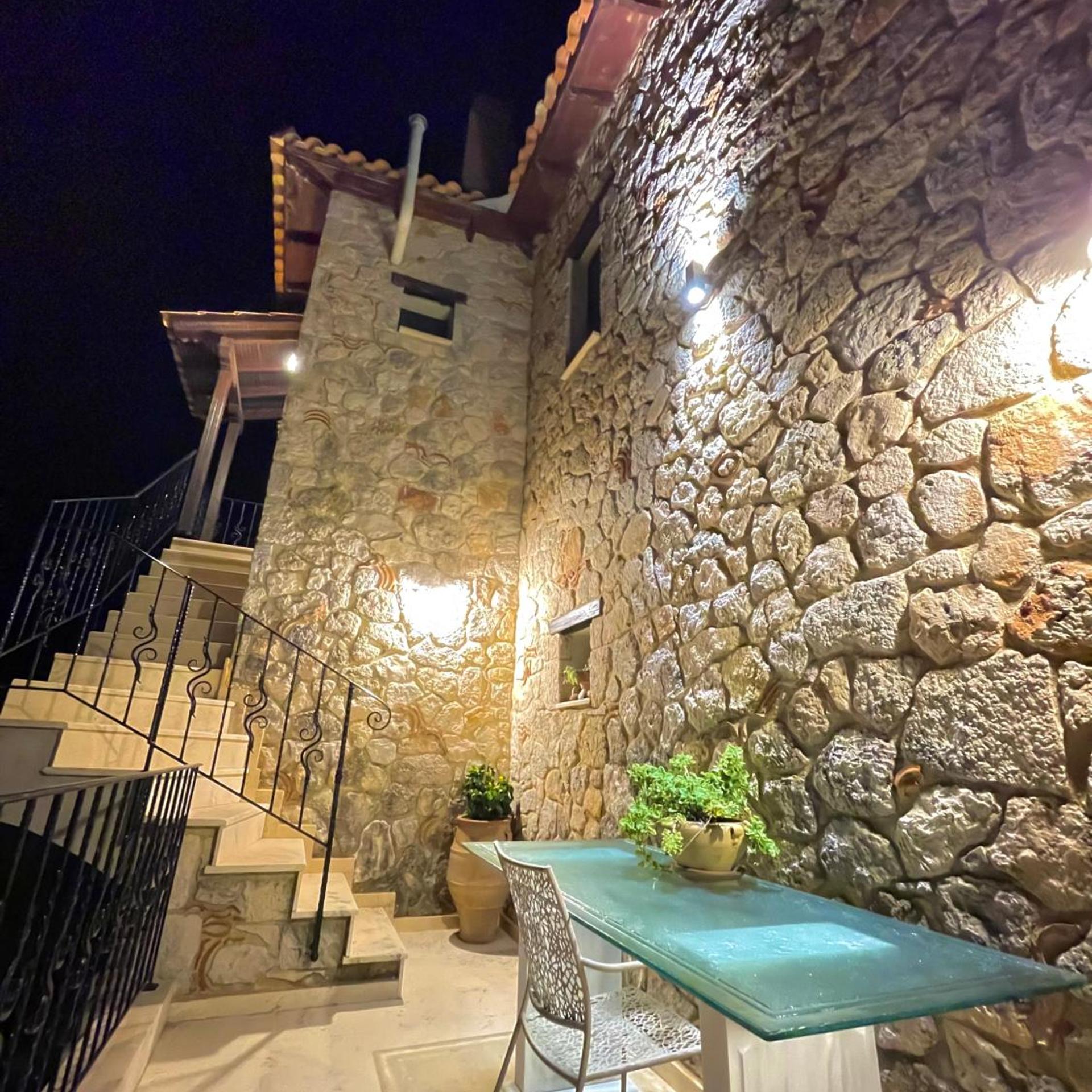 Palamidi Hotel 72/100
