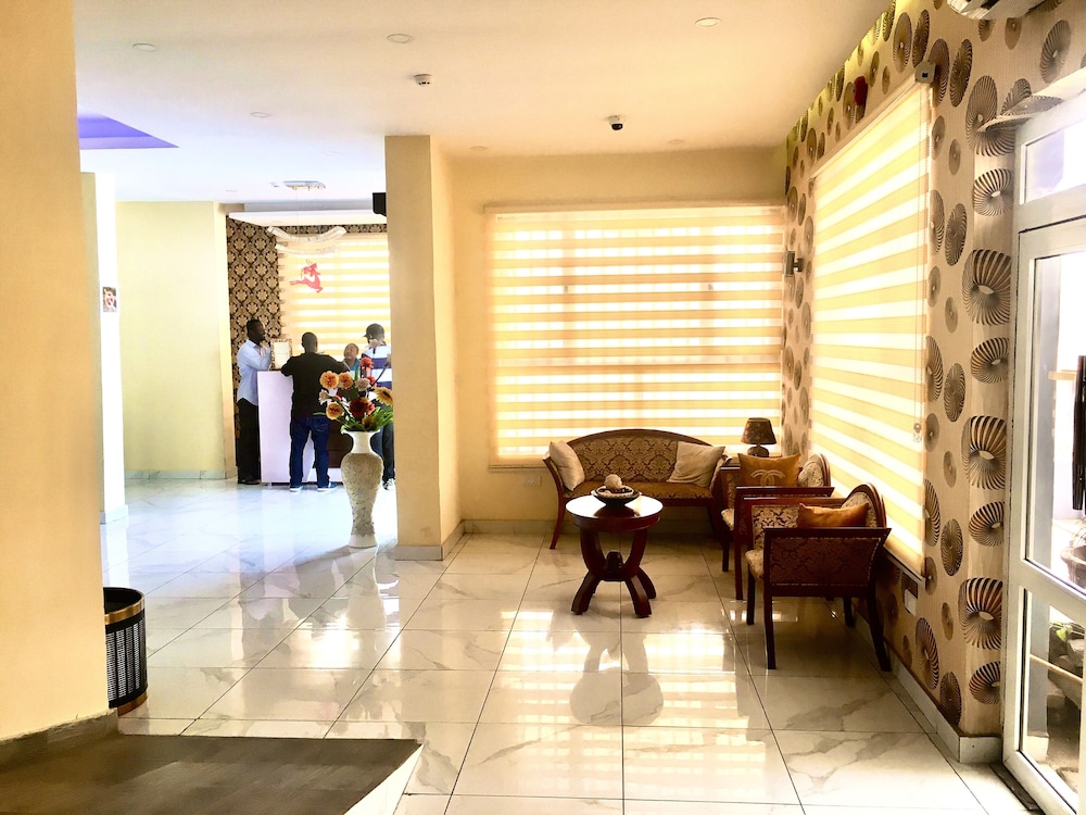 Providence Hotel And Suites 3/35